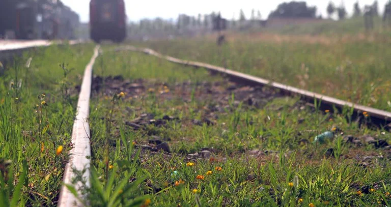Il Parlamento dà luce verde alla ferrovia Pristina-Durra