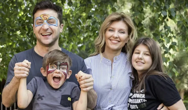La moglie di Zelensky: Il mio figlio di 9 anni vuole diventare un soldato per combattere la Russia