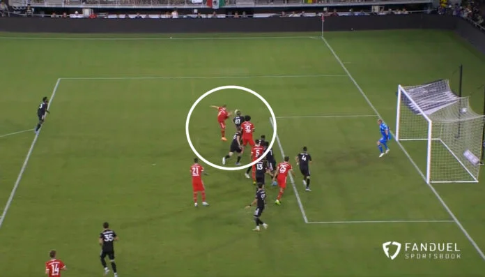 De League was formalised yesterday, scored goal immediately in debut with Bayerny