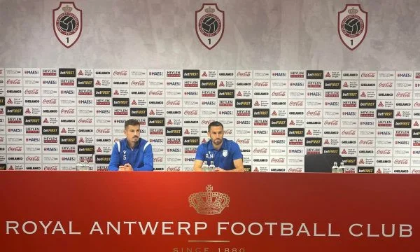The coach and captain of light speak before the match with Antwerp at Conference League