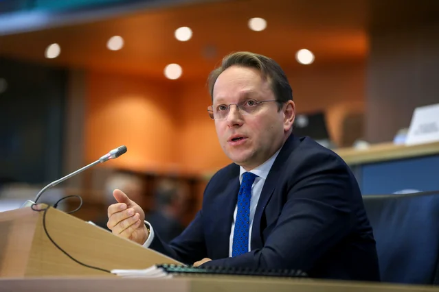 Varhely: Siamo fedeli che l'Albania è determinata ad aderire all'UE