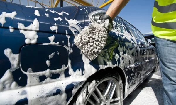 Pas d'eau utilisée pour l'irrigation du jardin ou le lavage des voitures, punition 10 000 francs
