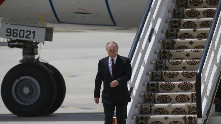 Putin in Teheran für Gespräche mit Führern des Iran, der Türkei