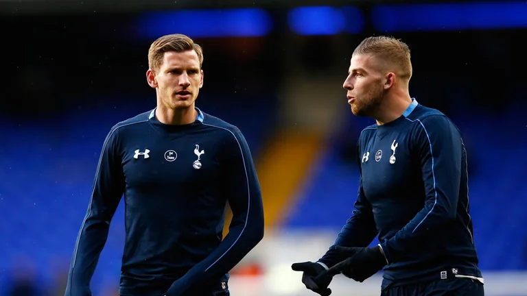 avversario leggero in Conference League, ex calciatore di Anversa Tottenham