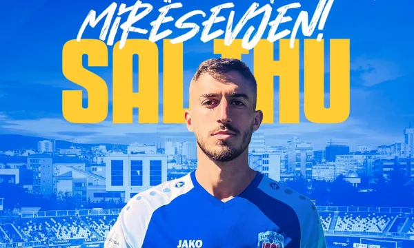 Andy Salihu unterzeichnet Berufsvertrag mit Pristina