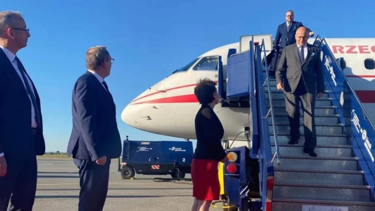 Poland's foreign minister today meets Kosovo leaders