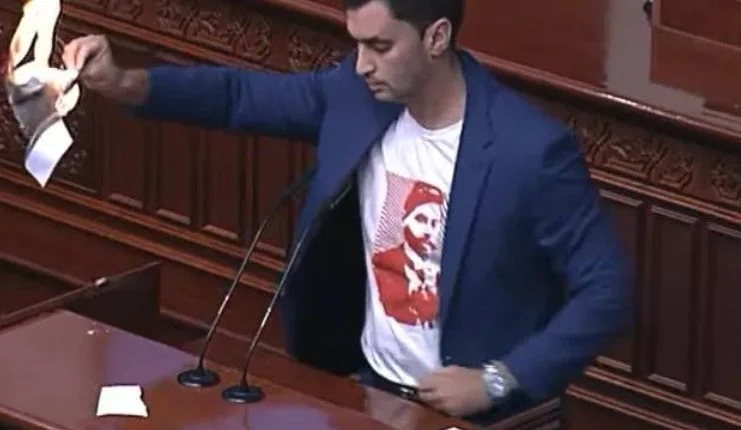 VIDEO/Macedonian opposition MP set French proposal on fire, parliamentary discussion interrupted