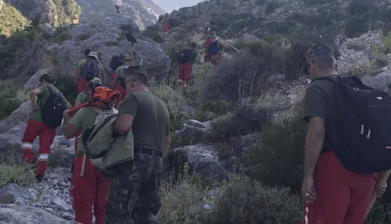 Mount Chica was on fire three days: Over 100 ground forces