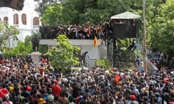 Proteste in Sri Lanka, decine di feriti