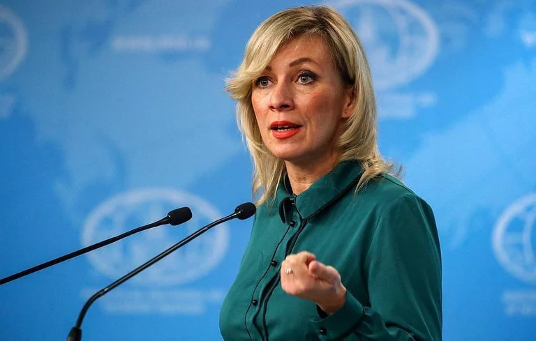 Zakharova droht die Vereinigten Staaten wieder