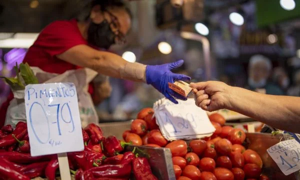 Deutsche Welle: Perché l'euro cade?