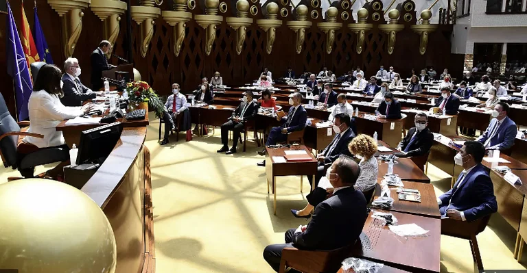 Proposta francese Giovedi per approvazione in Parlamento macedone