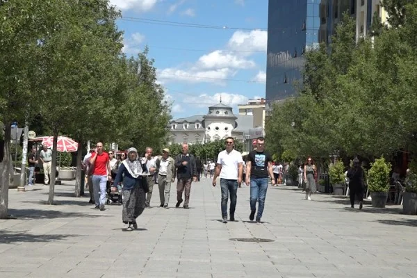 Escursioni di prezzo: Kosovars rovina i piani di vacanza?