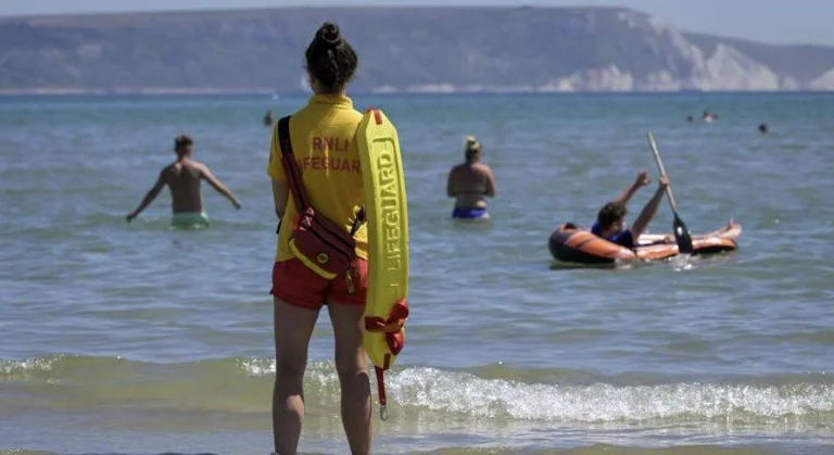 Großbritanniens Hitzewelle: Temperaturen steigen auf über 31 Grad Fahrenheit [31 ° C], kann noch weiter wachsen