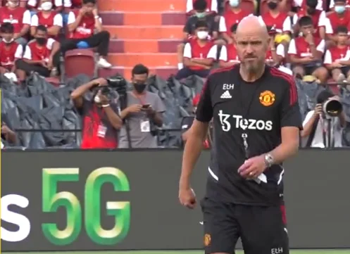 This video shows what coach Ten Hag is. He's working hard and United players.