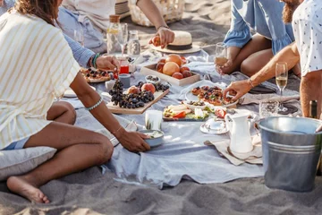 Yes, you can lose weight during vacation days