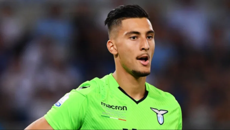 Le géant anglais a la possibilité de signer avec Strakosha, qui reste un joueur libre