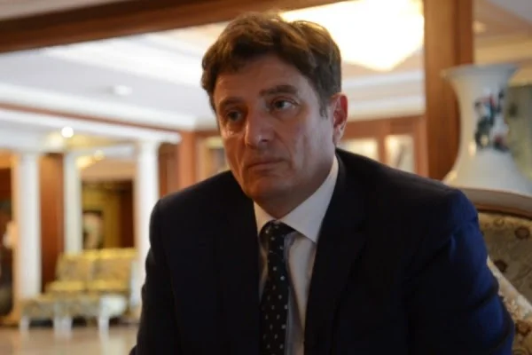 Professore greco: attacchi di Russia West attraverso bugie