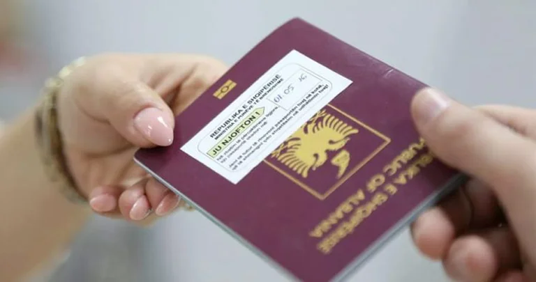 Over 700 people within the year received Albanian citizenship, mostly from Kosovo