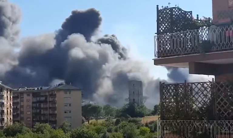 Potente esplosione a Roma, cinque edifici evacuati