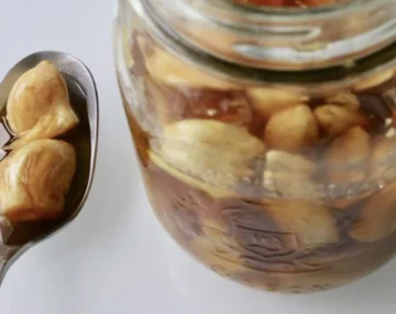 Der Knoblauch Honigeffekt des Organismus