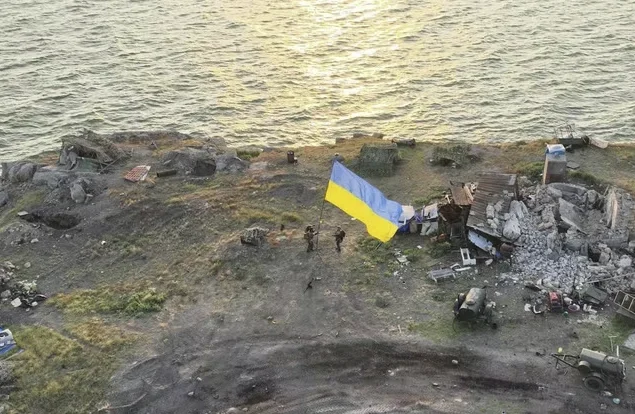 New attacks on Serpent's Island after raising the Ukrainian flag