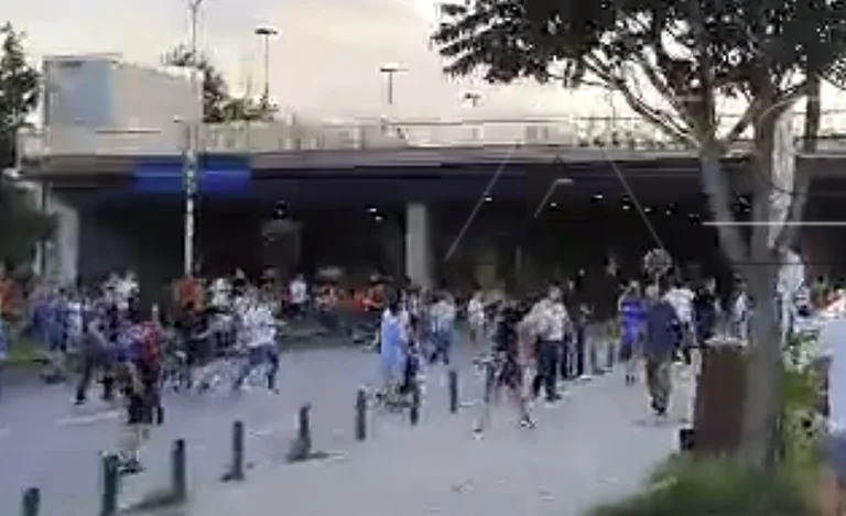Gunshots fired and strong tools in northern Macedonia flood protests before government