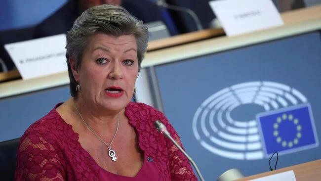 Commissaire européen: La libéralisation arrive maintenant pour les Kosovars