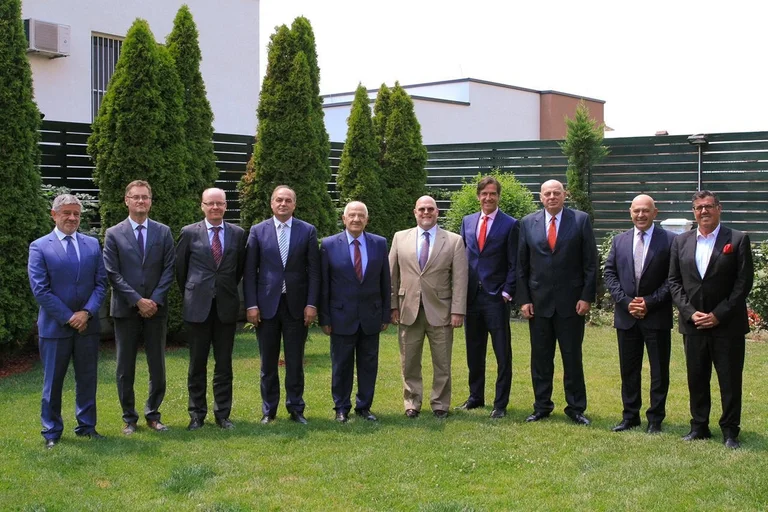 Enver Hoxhaj parla del secondo incontro con l'ambasciatore statunitense