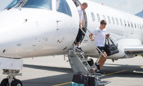 Zalgiris Team kommt in Pristina an -- Litauens Hauptbotschaft an Balkans