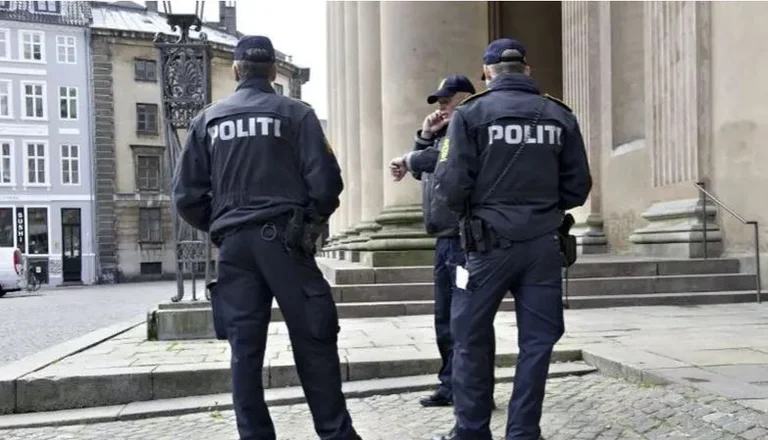 La police présente de nouveaux détails à la suite de l'attaque au Danemark, où trois personnes ont été tuées.