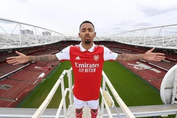 Arsenal offiziellisiert Gabriel Jesus Transfer aus Manchester City