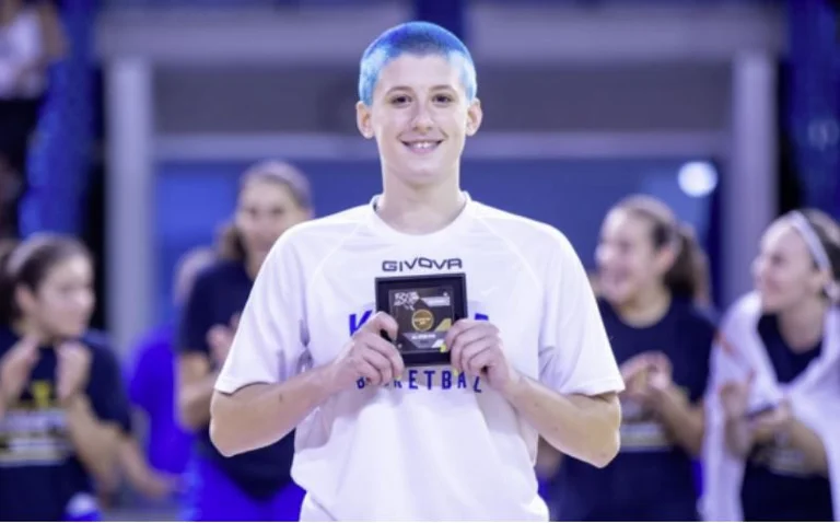Grande successo Astera Tuhina in Europa Top 5