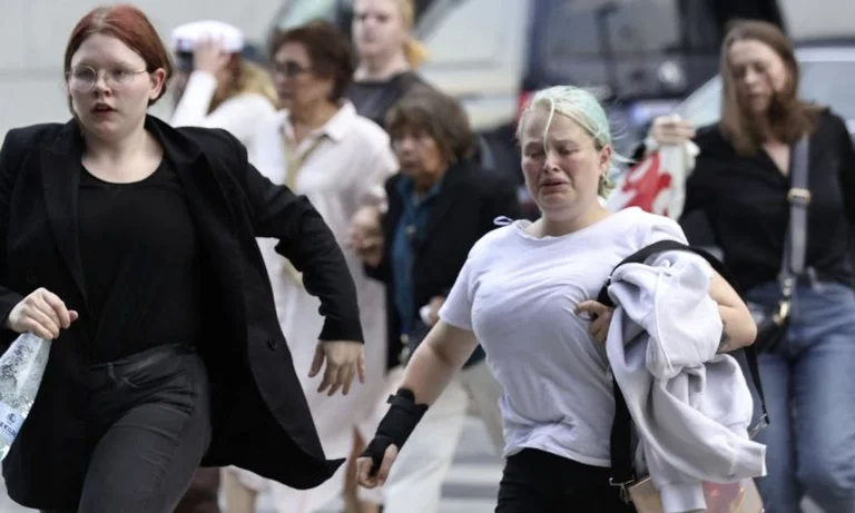 Gunshots at a mall in Copenhagen, suspected of several injuries