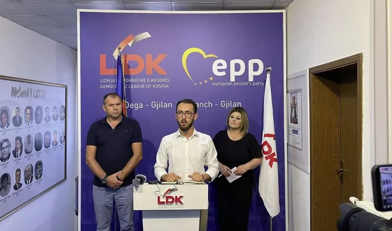 Gjilan's LDK: VV is setting up competitions in education, hiring militants