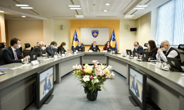 Kurti gather ministers after agreement with Serbia