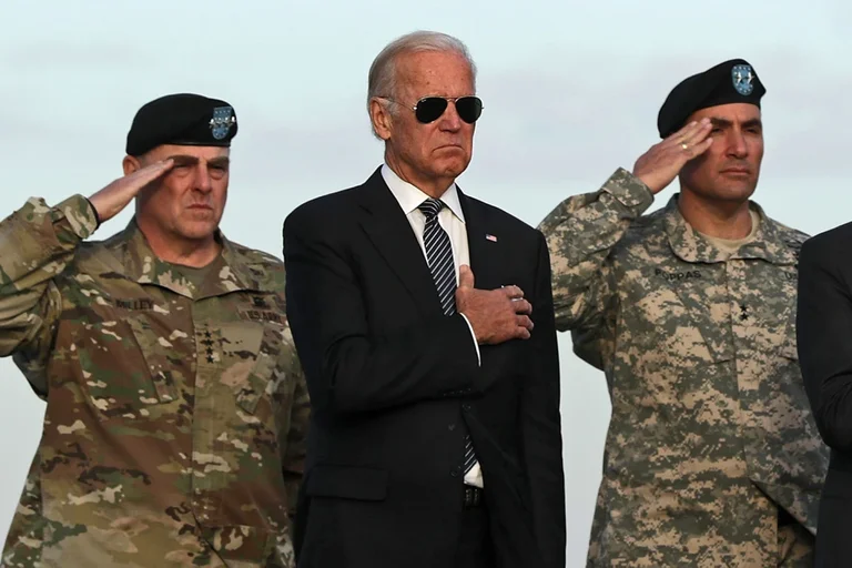 Amenaza de Rusia: Biden anuncia nuevos cambios del Ejército de Estados Unidos a Europa