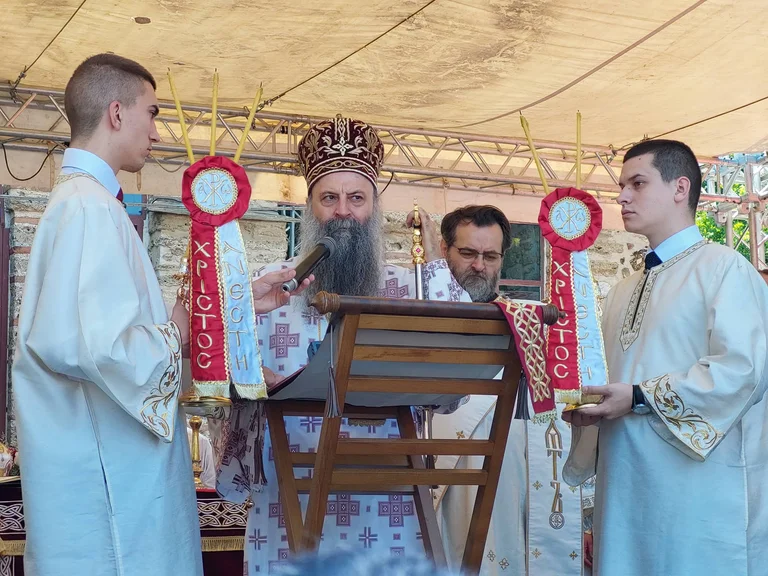 Vidovdani: Serbian pilgrims gathered in Gracanica