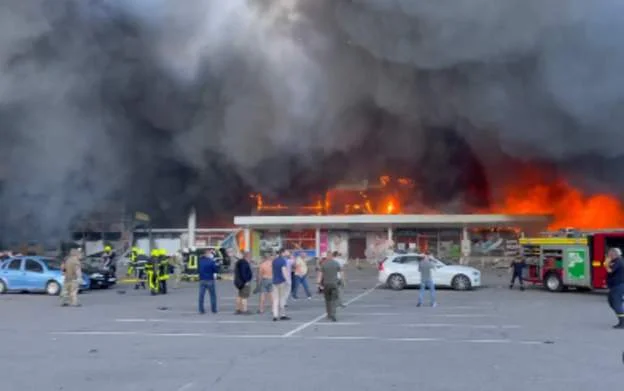 Attaque au centre commercial ukrainien : deux morts et 20 blessés