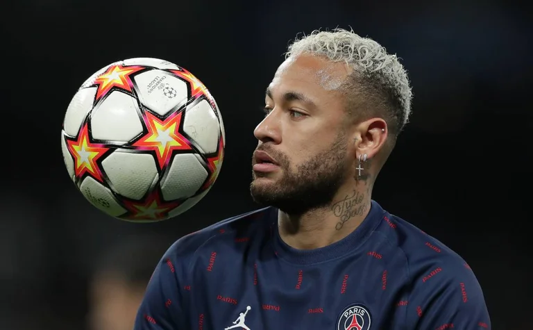 Chelsea adds interest to Neymar