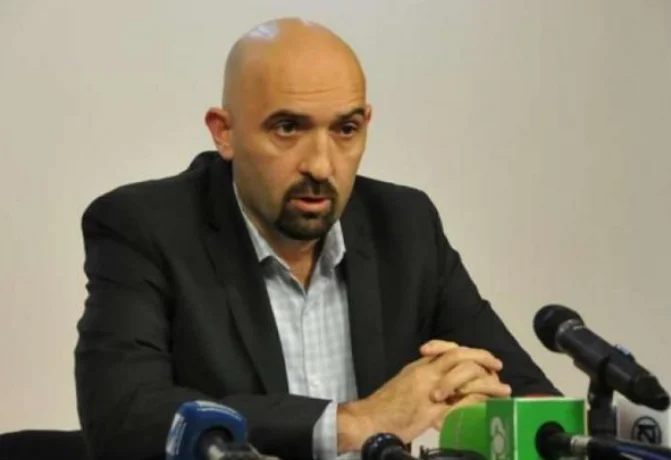 El MP de LVV fue robado de 50.000 euros en casa, no tenía ninguna reclamación a AKK