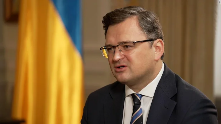 Ukraine says it stays with Moldova, following Russian threats