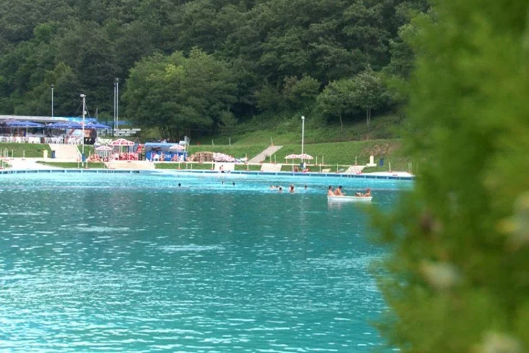 Drown pool opens doors