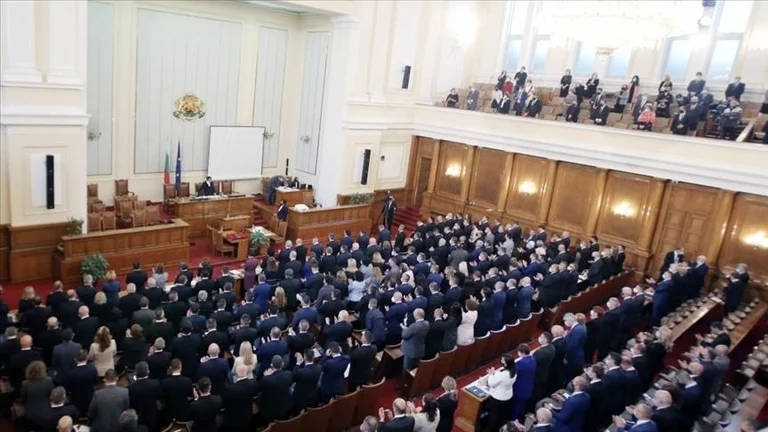 Bulgaria votes for veto removal for northern Macedonia