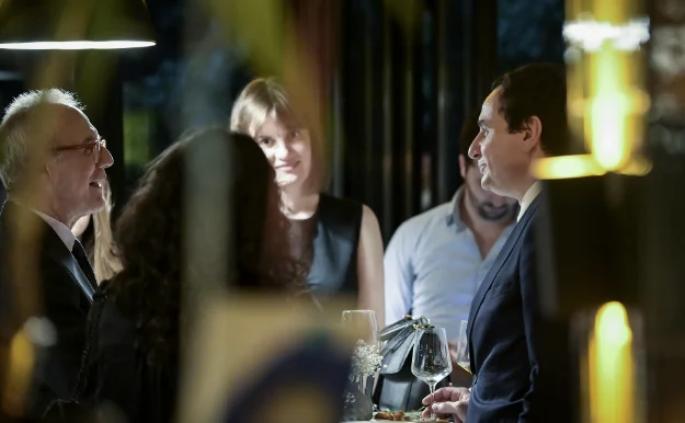 Kurt's strange request for Luxembourg's ambassador: Please try not to meet my opposition.