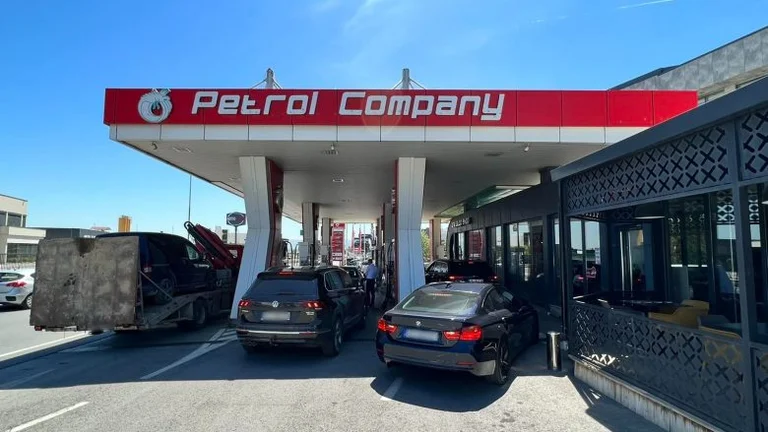 Colonne multiple in Petrol Company in vendita di prezzi in Benzina e Diesel