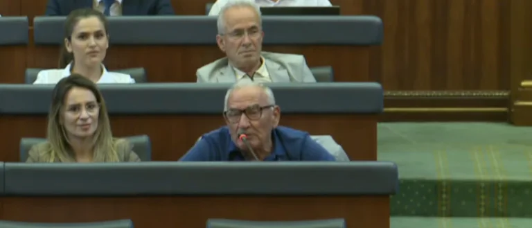Ghani Krasniqi is talking about asking a question to Bekim Hagi, the latter sees it as unrealistic.