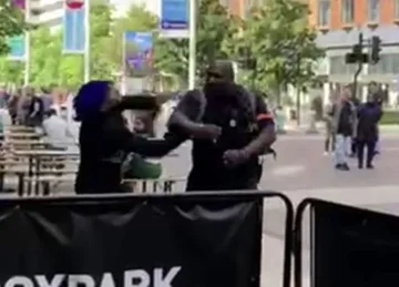 Es geht darum, was mit einem schweren Kämpfer passiert ist.