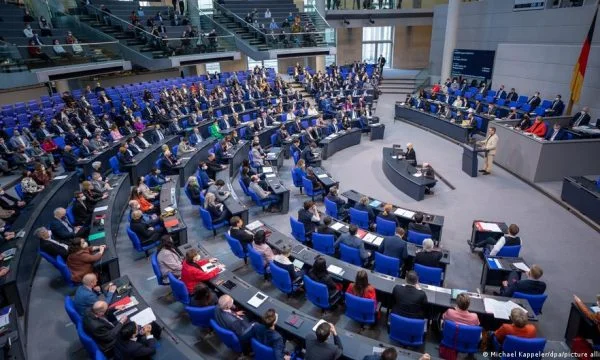 CDU/ CSU motion in Bundestag: Germany commit to recognition of Kosovo by 5th EU