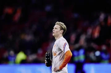 Man United findet keinen Deal mit Barcelona für De Jong, dem verrückten spanischen Club